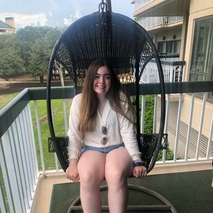 Meet your Posher, Grace